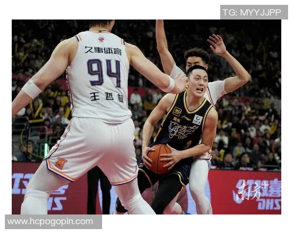 2017年CBA广东队与上海队精彩对决录像回顾分析