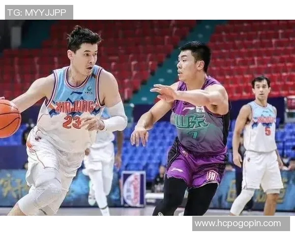 CBA联赛激战正酣深圳队迎战辽宁队争夺季后赛席位